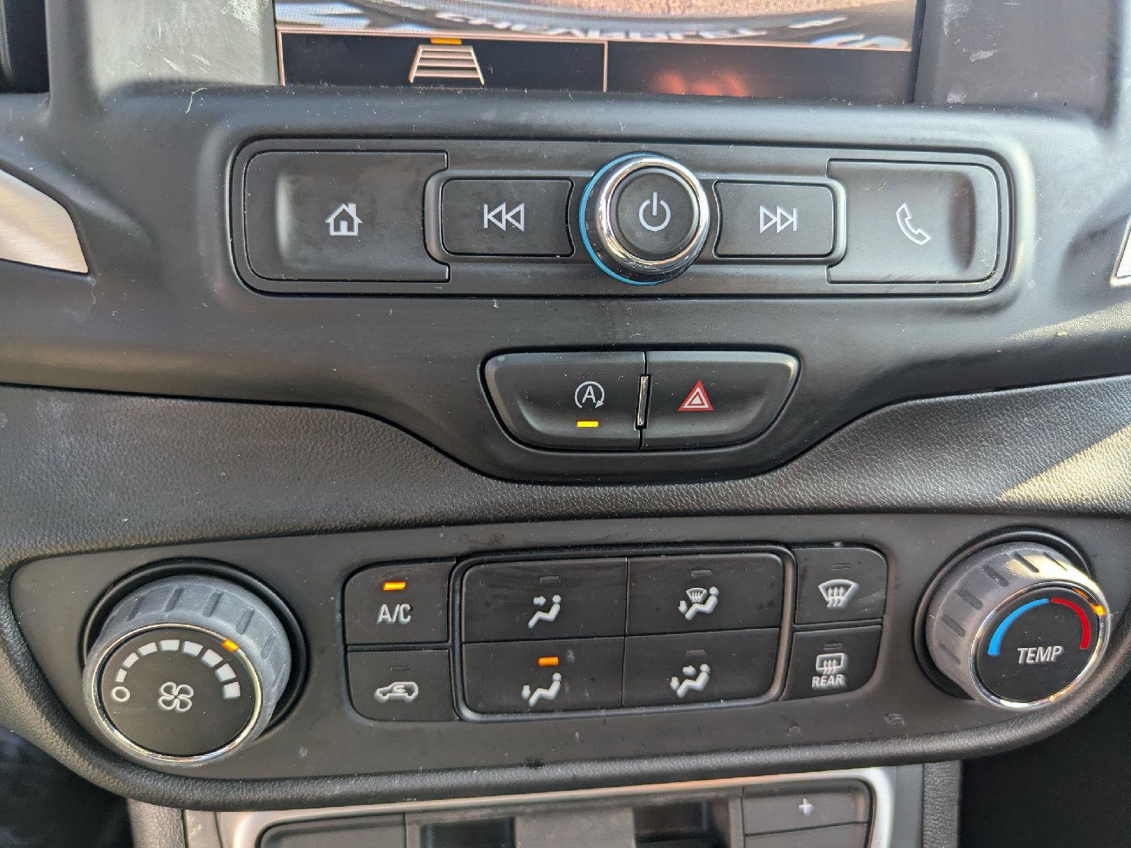 Used 2023 GMC Terrain SLE w/ Elevation Edition AWD/4WD image 16