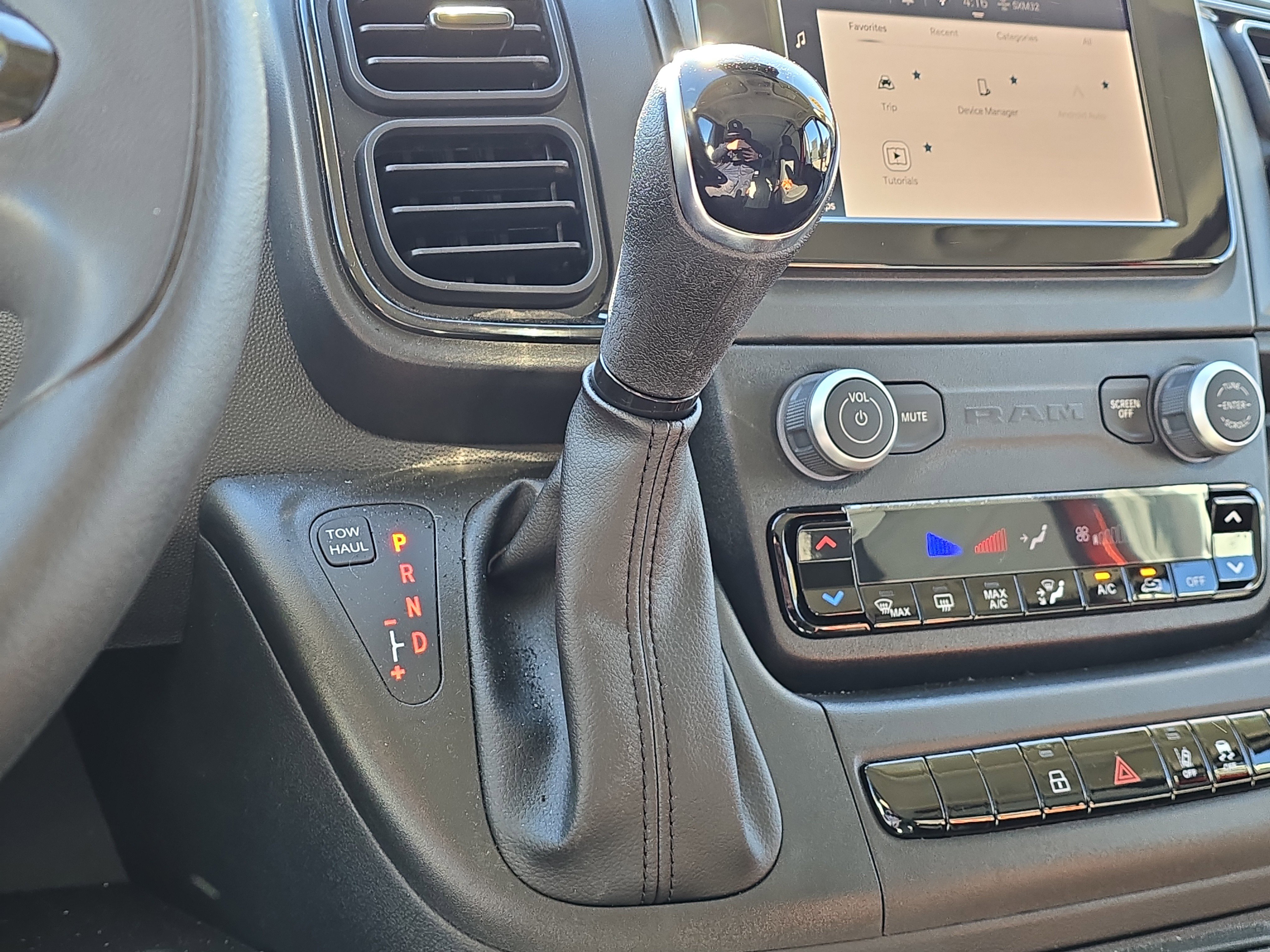 Used 2025 RAM ProMaster 2500 w/ Safety Group image 21