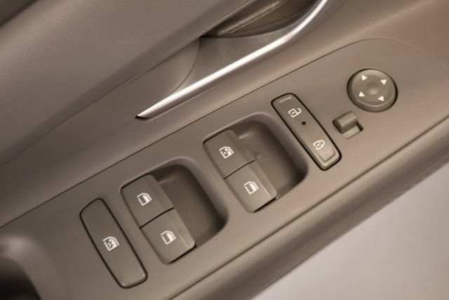 Used 2025 Hyundai Elantra SEL FWD image 10