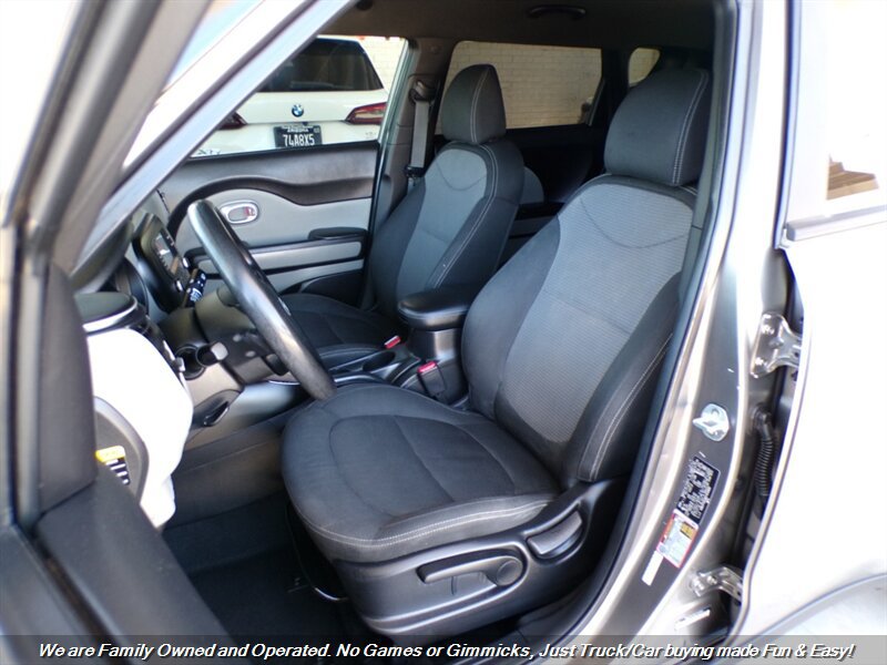 Used 2017 Kia Soul + FWD image 16