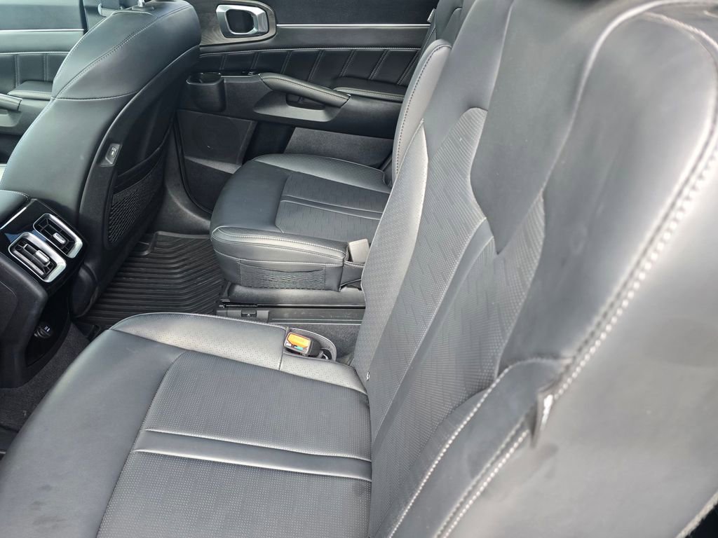 Used 2024 Kia Sorento SX image 11