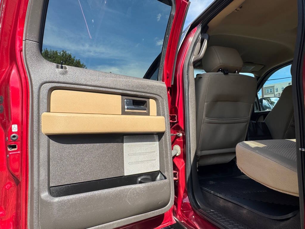 Used 2013 Ford F150 XLT w/ Luxury Equipment Group RWD image 23