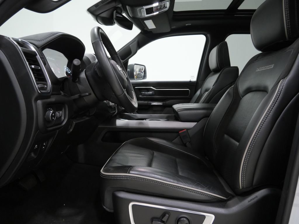 Used 2024 RAM 1500 Laramie AWD/4WD image 9
