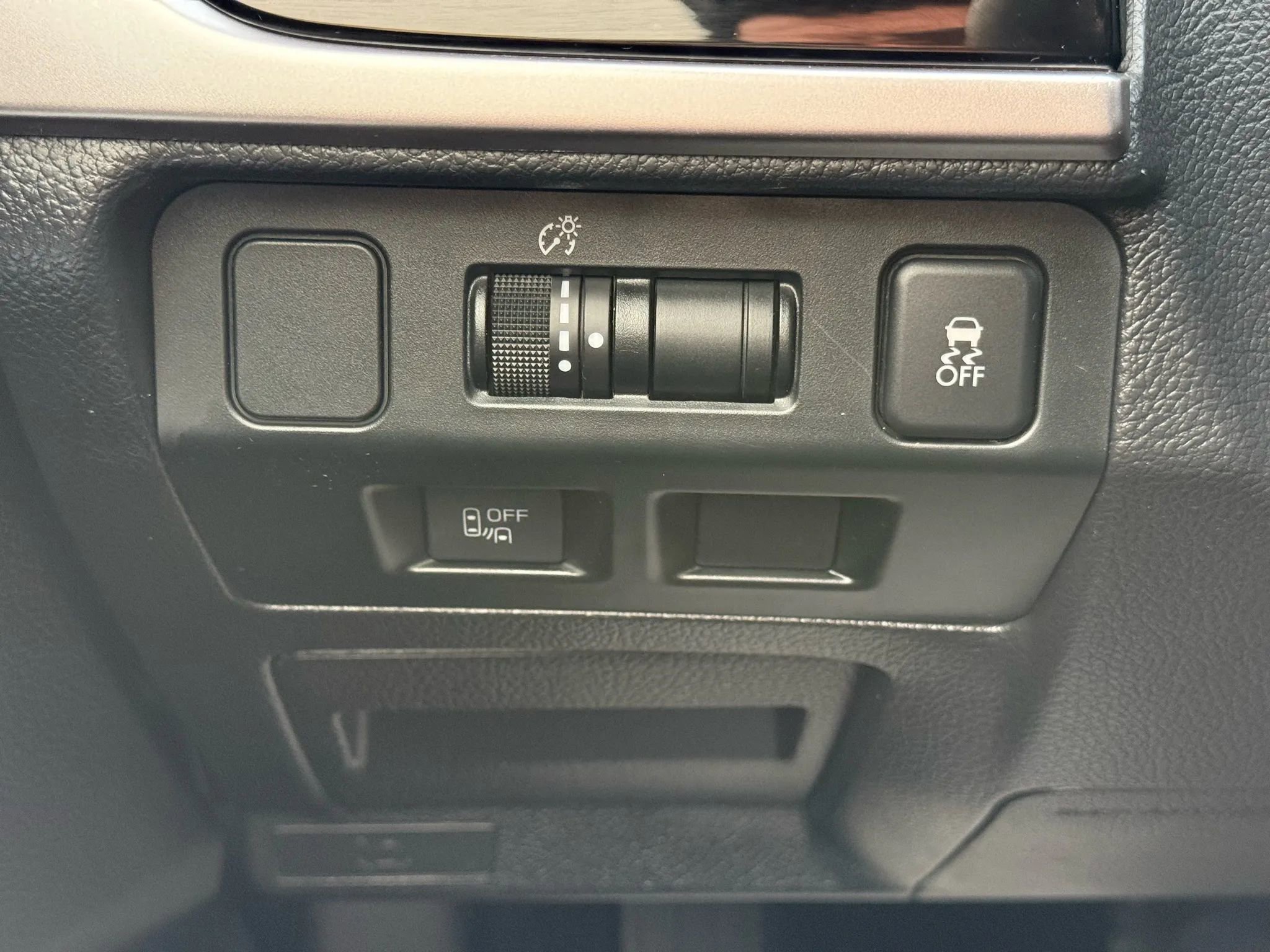 Used 2016 Subaru Crosstrek 2.0i Limited w/ Popular Package #2 image 23