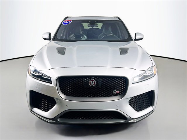 Used 2019 Jaguar F-PACE SVR image 2