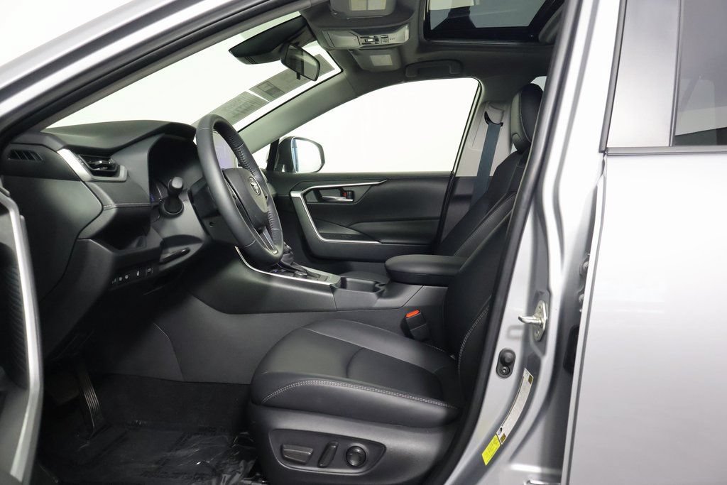 Used 2024 Toyota RAV4 XLE Premium w/ Weather Package AWD/4WD image 10