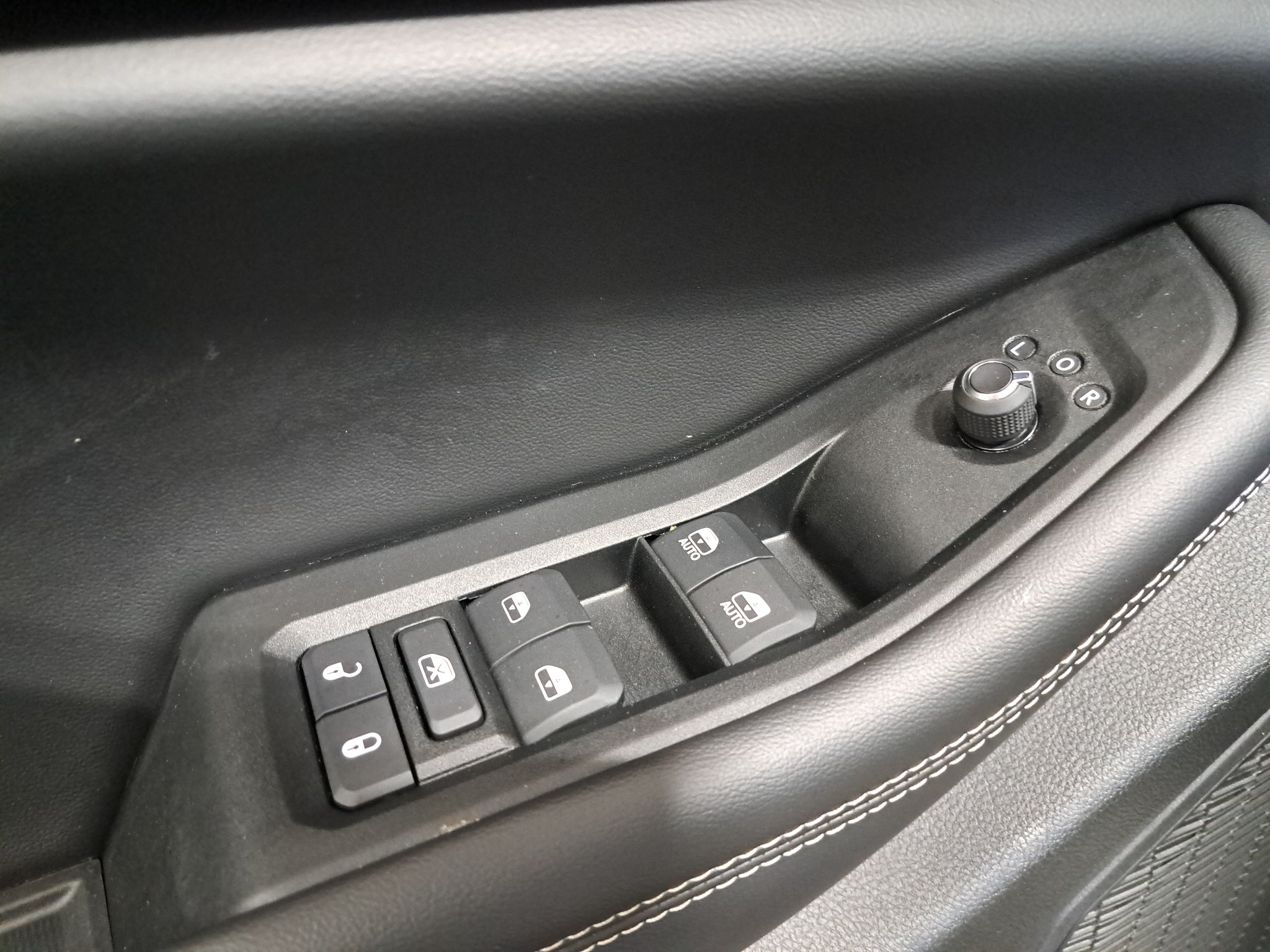 Certified 2024 Jeep Grand Cherokee Altitude AWD/4WD image 27