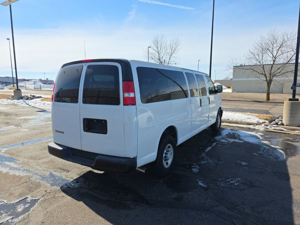 Used 2020 Chevrolet Express 3500 LS image 2