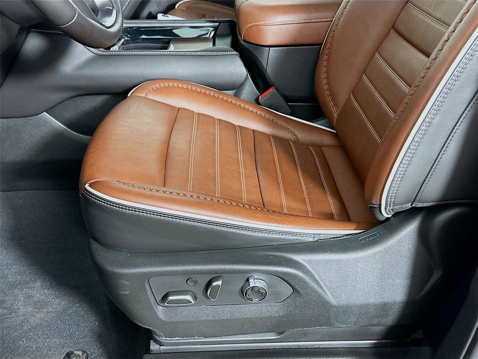 Used 2023 GMC Yukon XL Denali Ultimate image 20