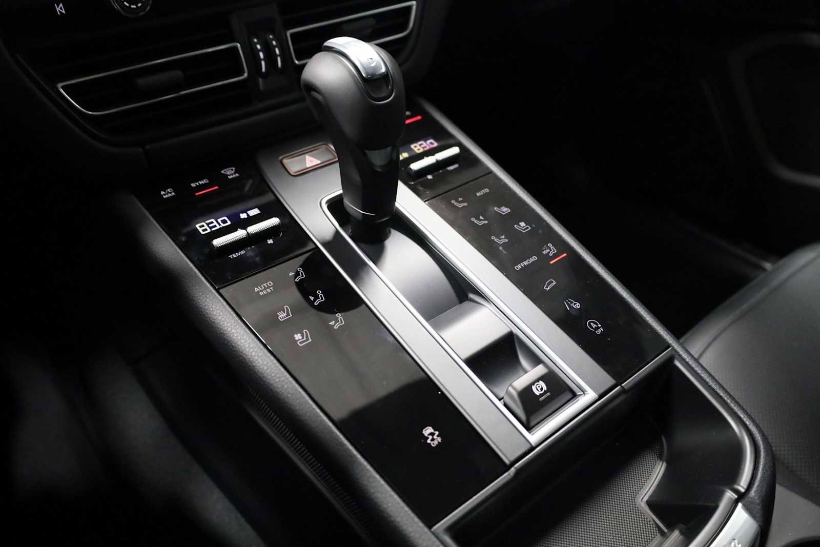 New 2026 Porsche Macan image 29