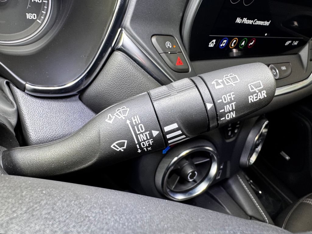 Used 2025 Chevrolet Blazer LT w/ Sound & Technology Package FWD image 25