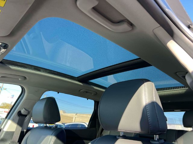 Certified 2023 Hyundai Santa Fe SEL w/ Premium Package AWD/4WD image 19