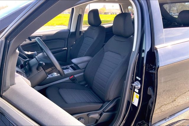 Used 2022 Ford Edge SE w/ Black Appearance Package image 23