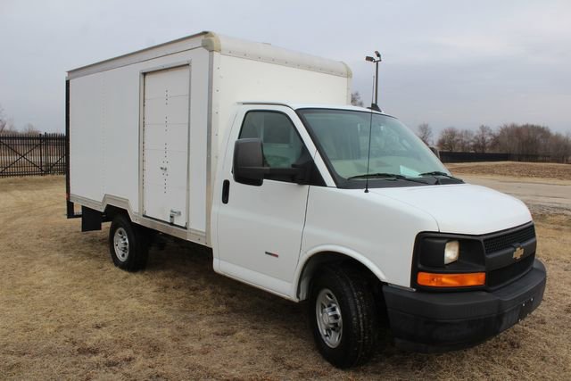 Used 2016 Chevrolet Express 3500 image 5