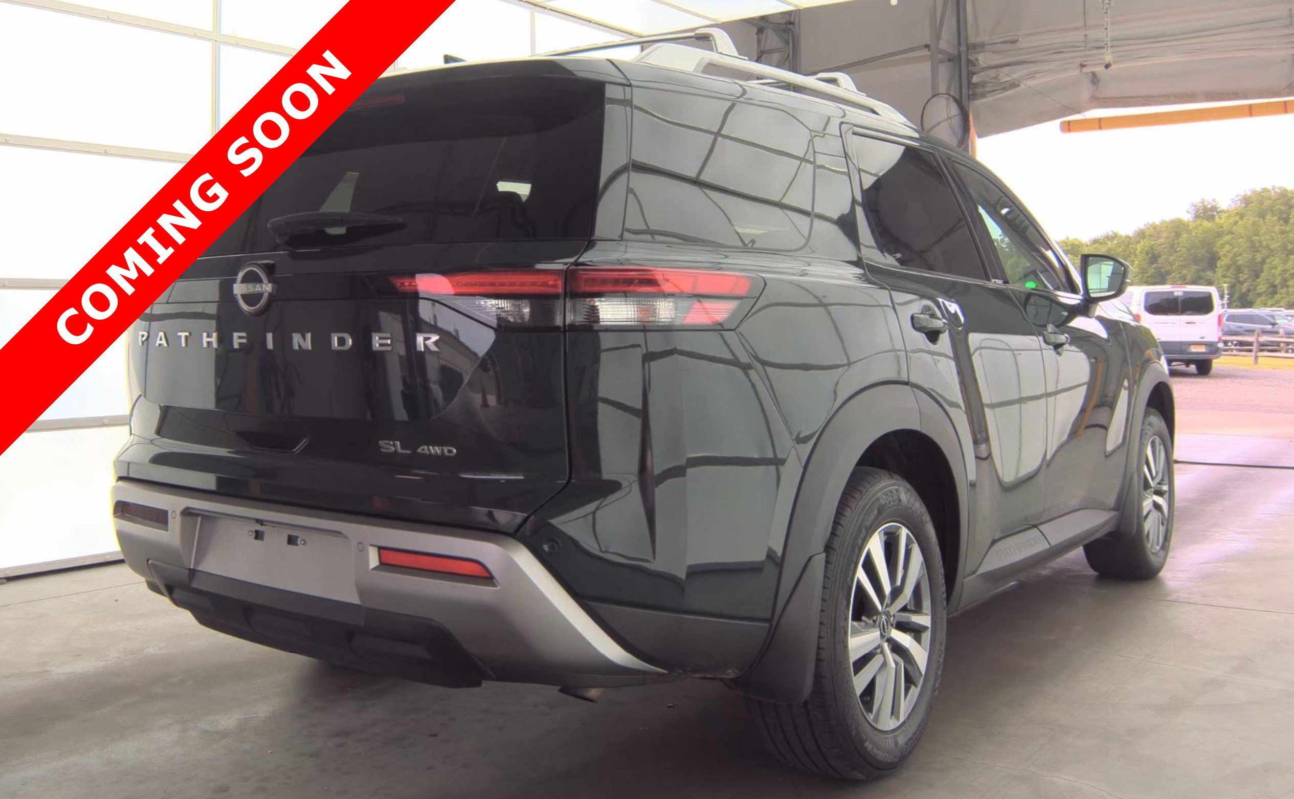 Used 2023 Nissan Pathfinder SL AWD/4WD image 5