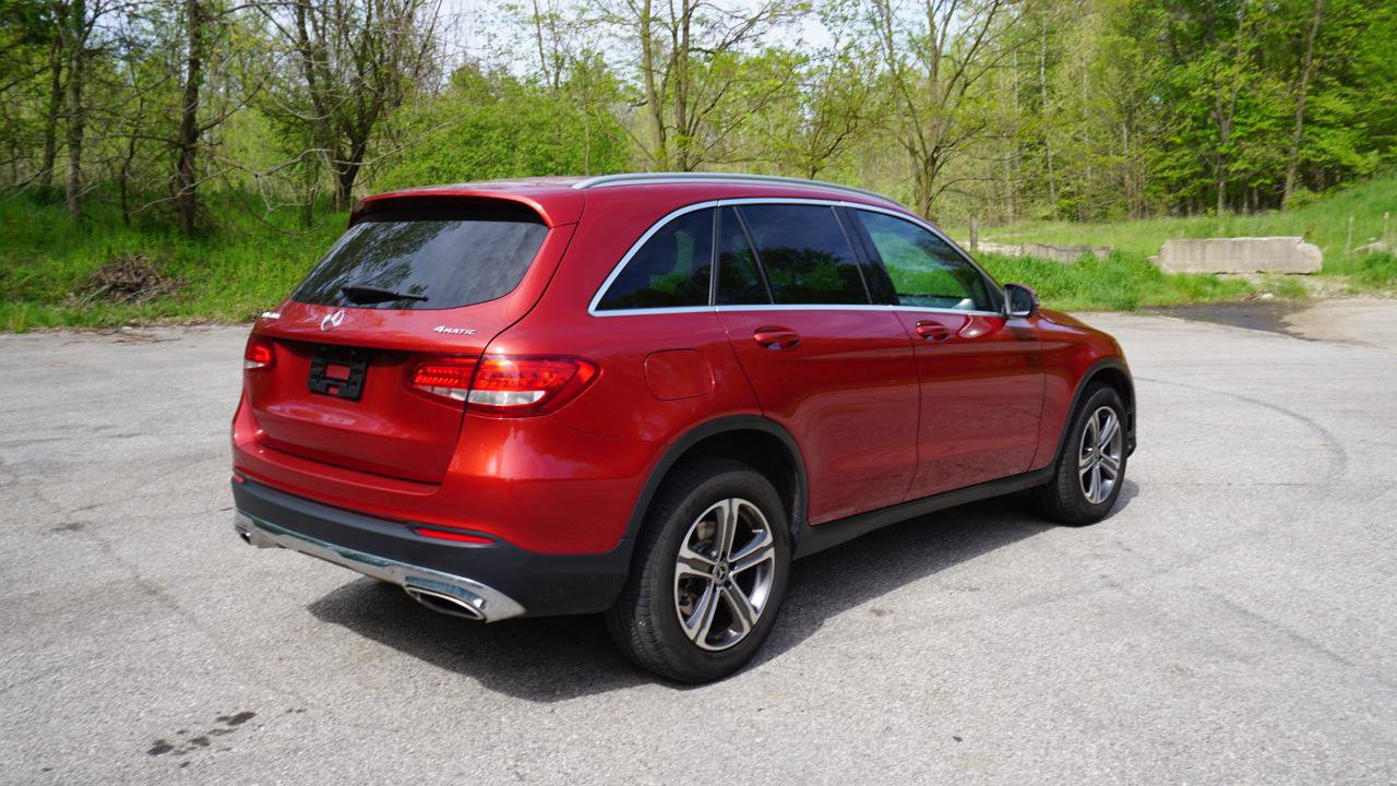 Used 2017 Mercedes-Benz GLC 300 4MATIC image 5