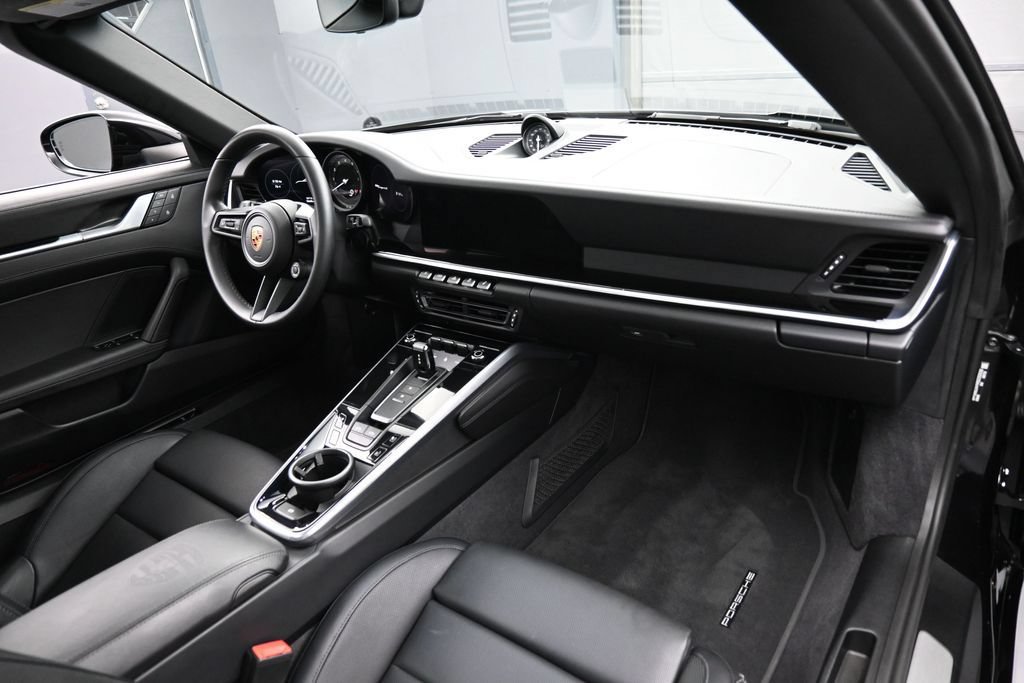 Certified 2024 Porsche 911 Targa 4S AWD/4WD image 27
