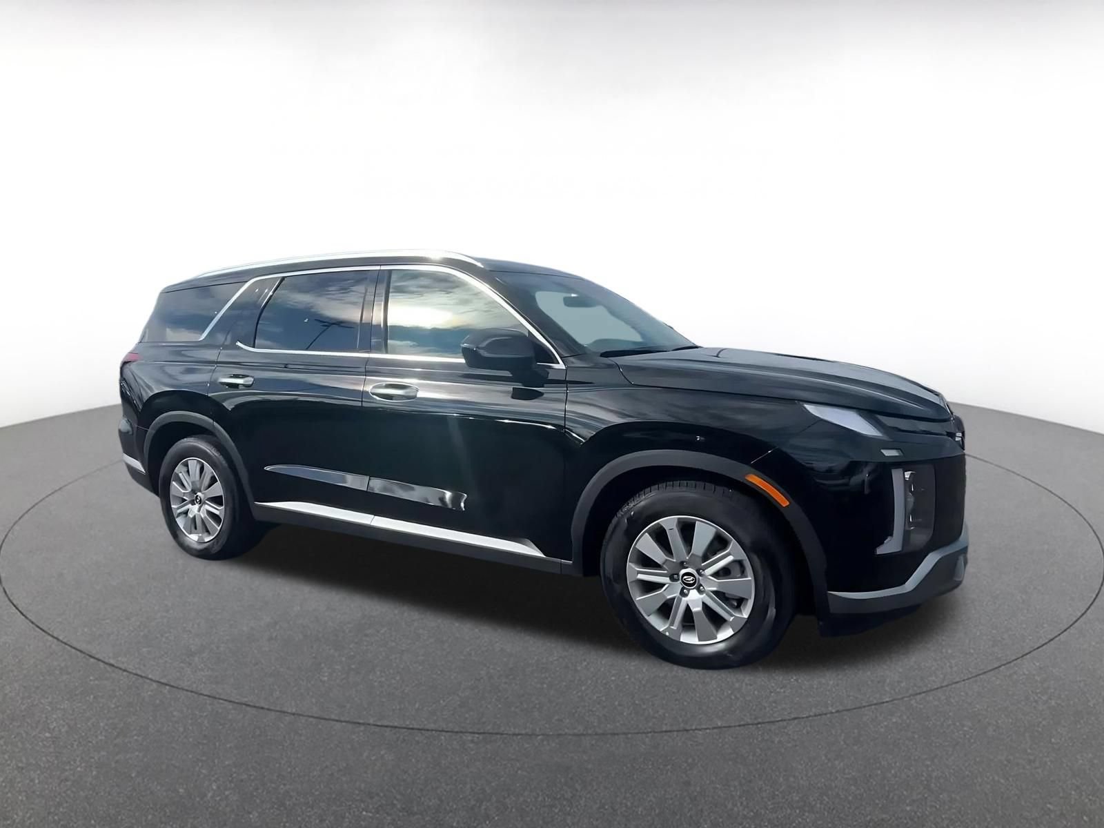 Used 2025 Hyundai Palisade SEL AWD/4WD image 2