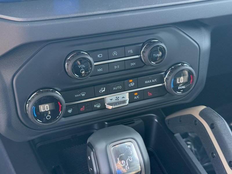 New 2025 Ford Bronco Badlands image 28