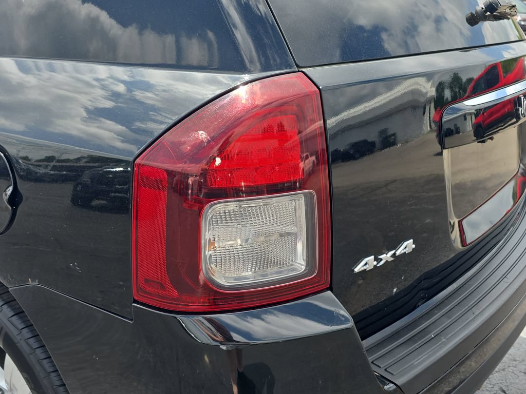 Used 2015 Jeep Compass 4WD image 31