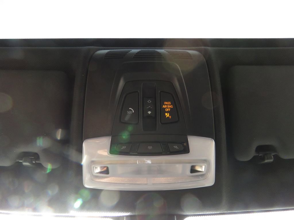 Used 2017 BMW 330i xDrive Sedan image 27