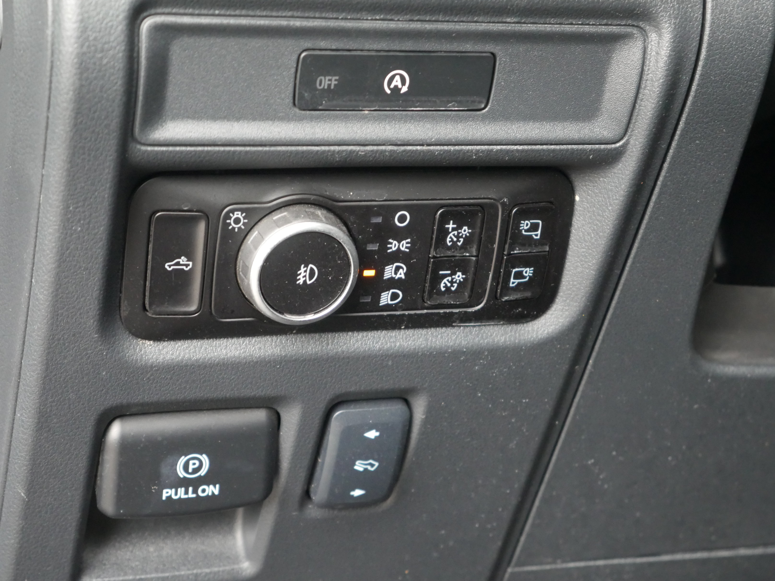 Certified 2025 Ford F150 Lariat AWD/4WD image 6