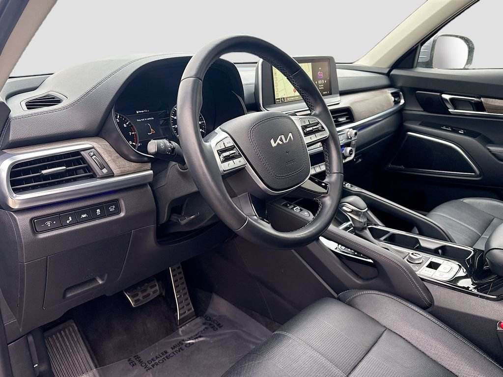 Used 2022 Kia Telluride SX w/ Nightfall Edition Package image 9