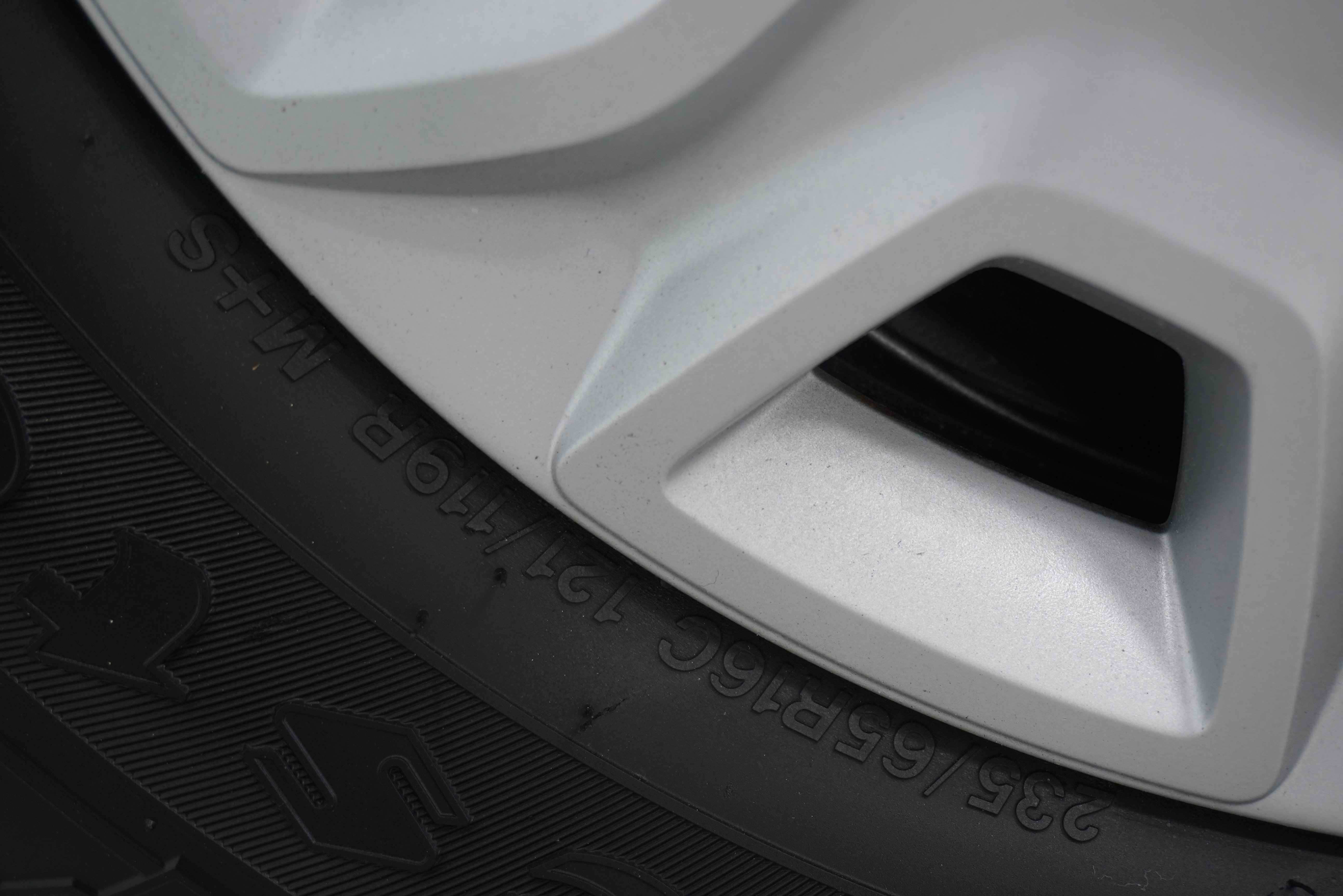 Used 2017 Ford Transit 150 XLT RWD image 22