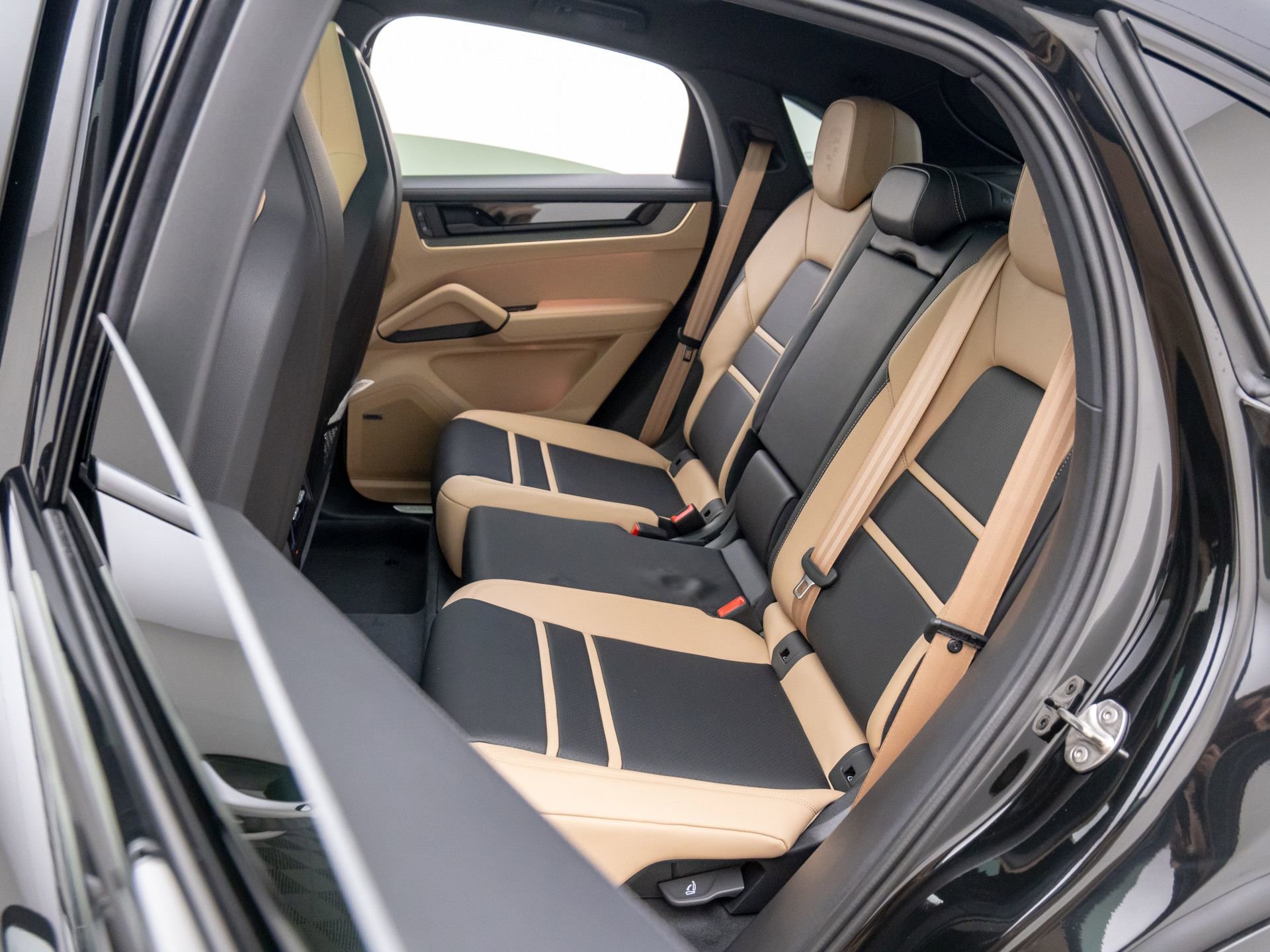New 2025 Porsche Cayenne S image 17