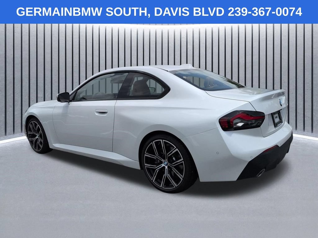 Used 2023 BMW 230i Coupe w/ Convenience Package RWD image 7
