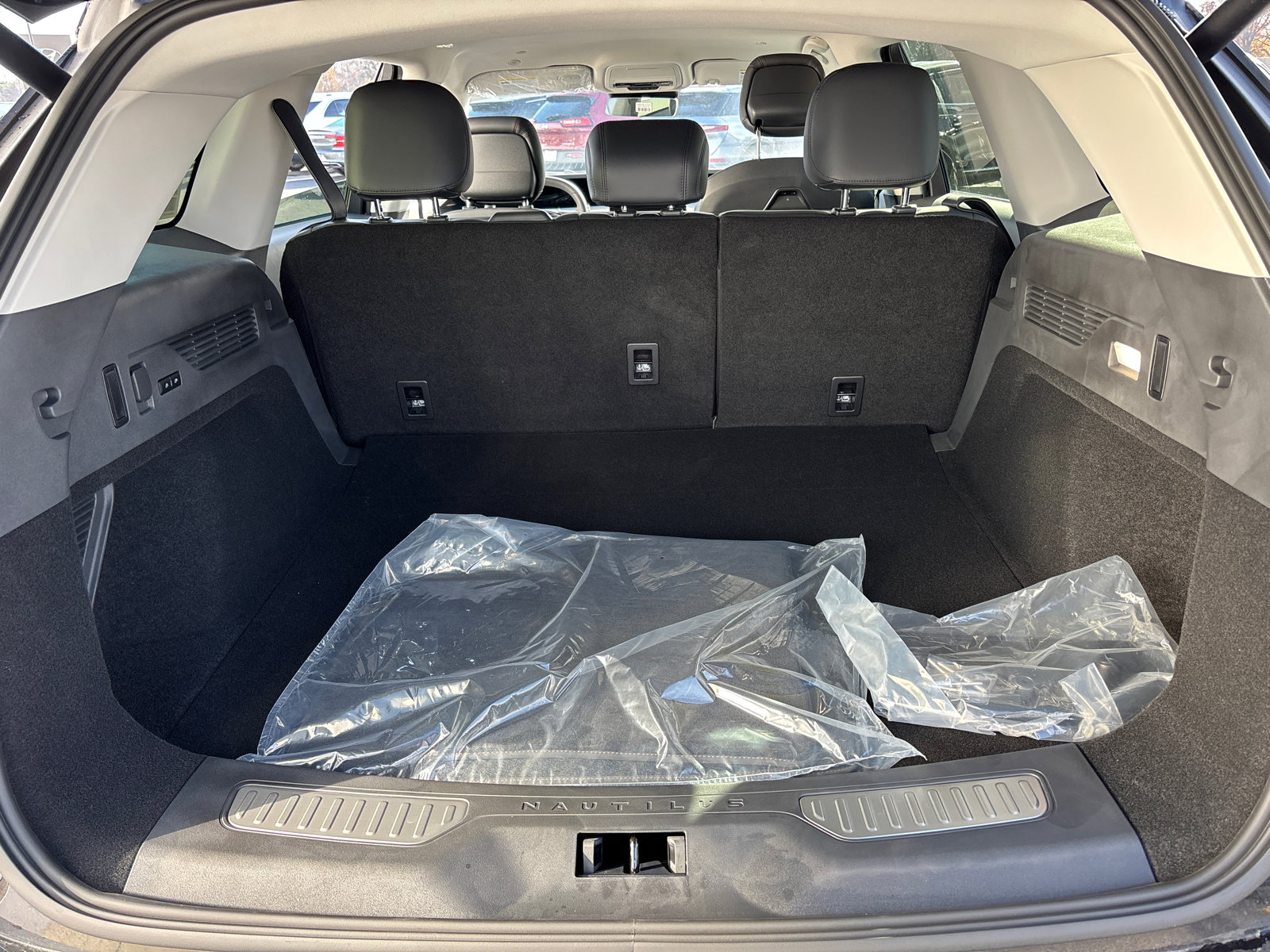 New 2026 Lincoln Nautilus Premier image 9