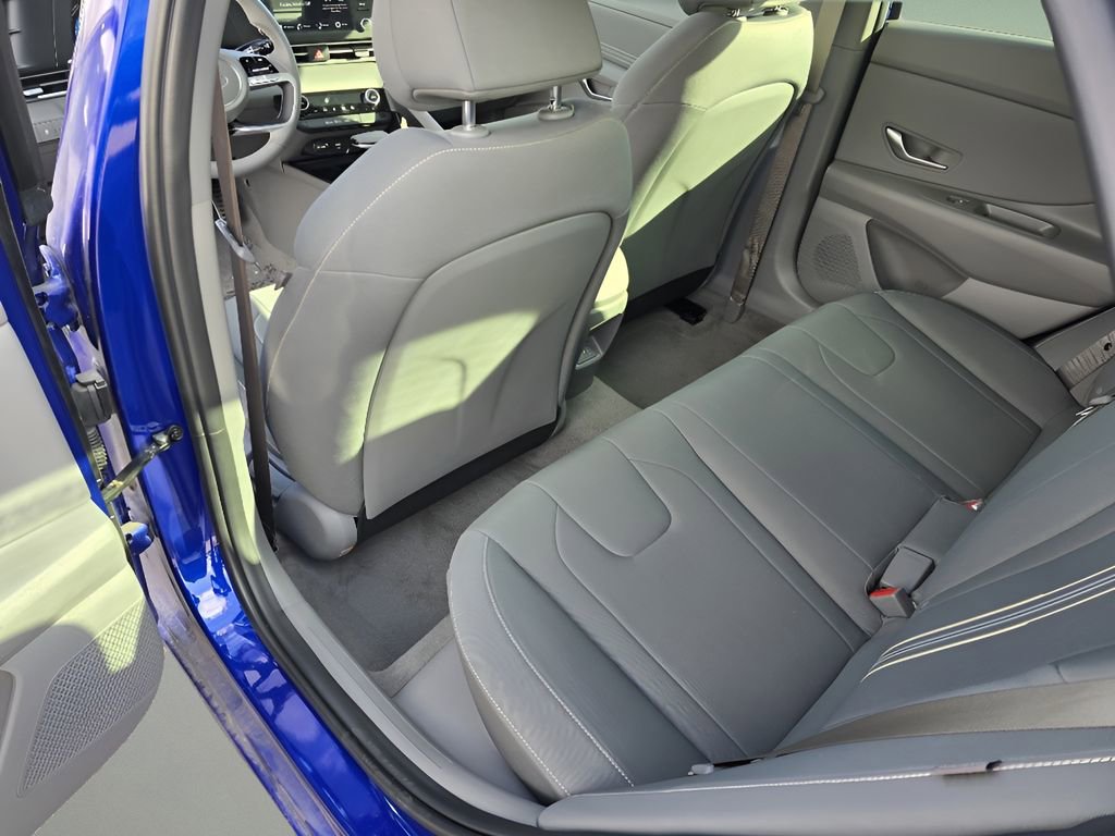 New 2025 Hyundai Elantra Sport image 29