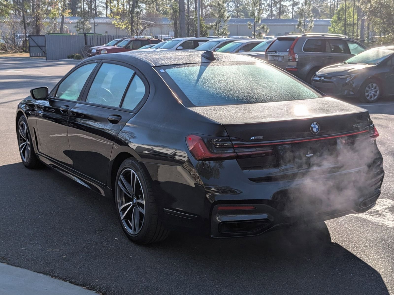 Used 2022 BMW 740i xDrive w/ M Sport Package image 5