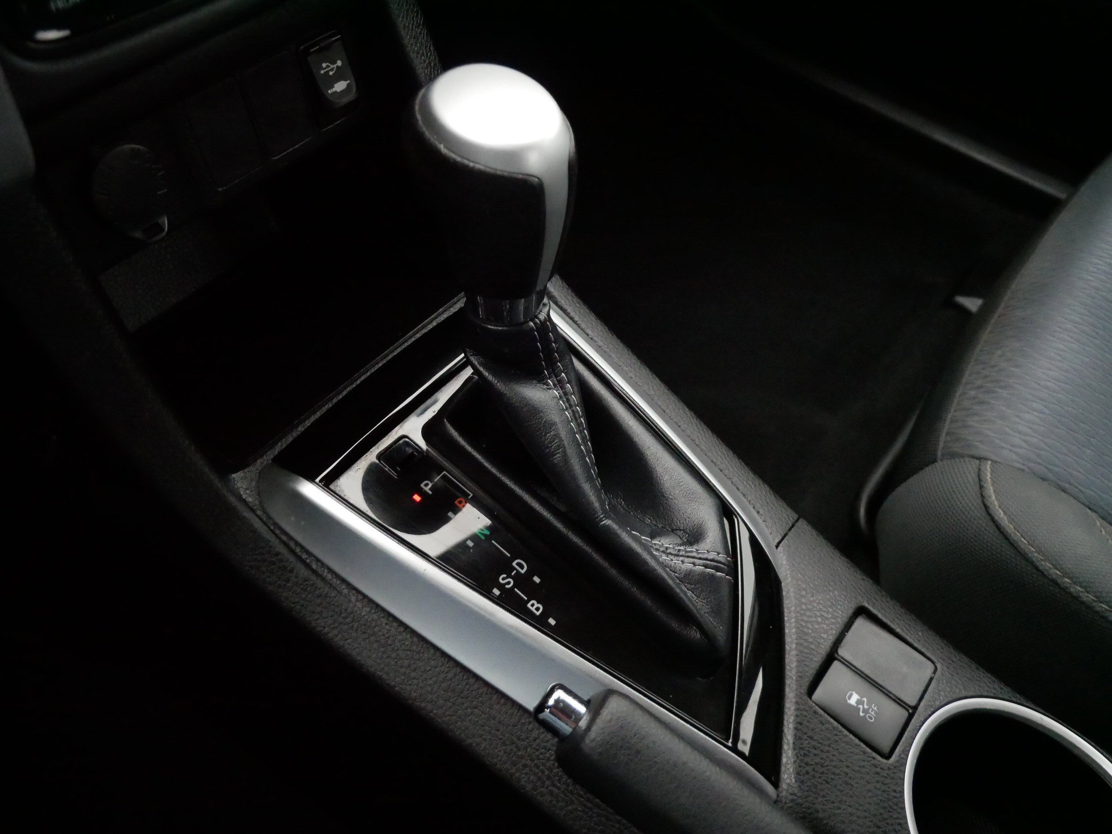 Used 2019 Toyota Corolla LE FWD image 24