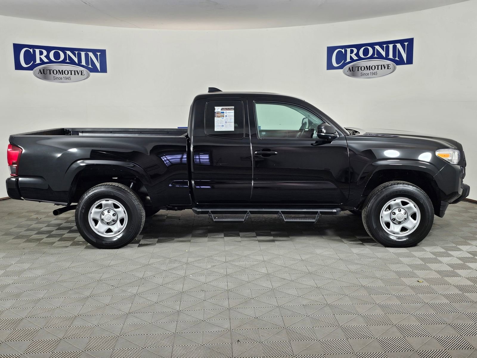 Used 2023 Toyota Tacoma SR image 7