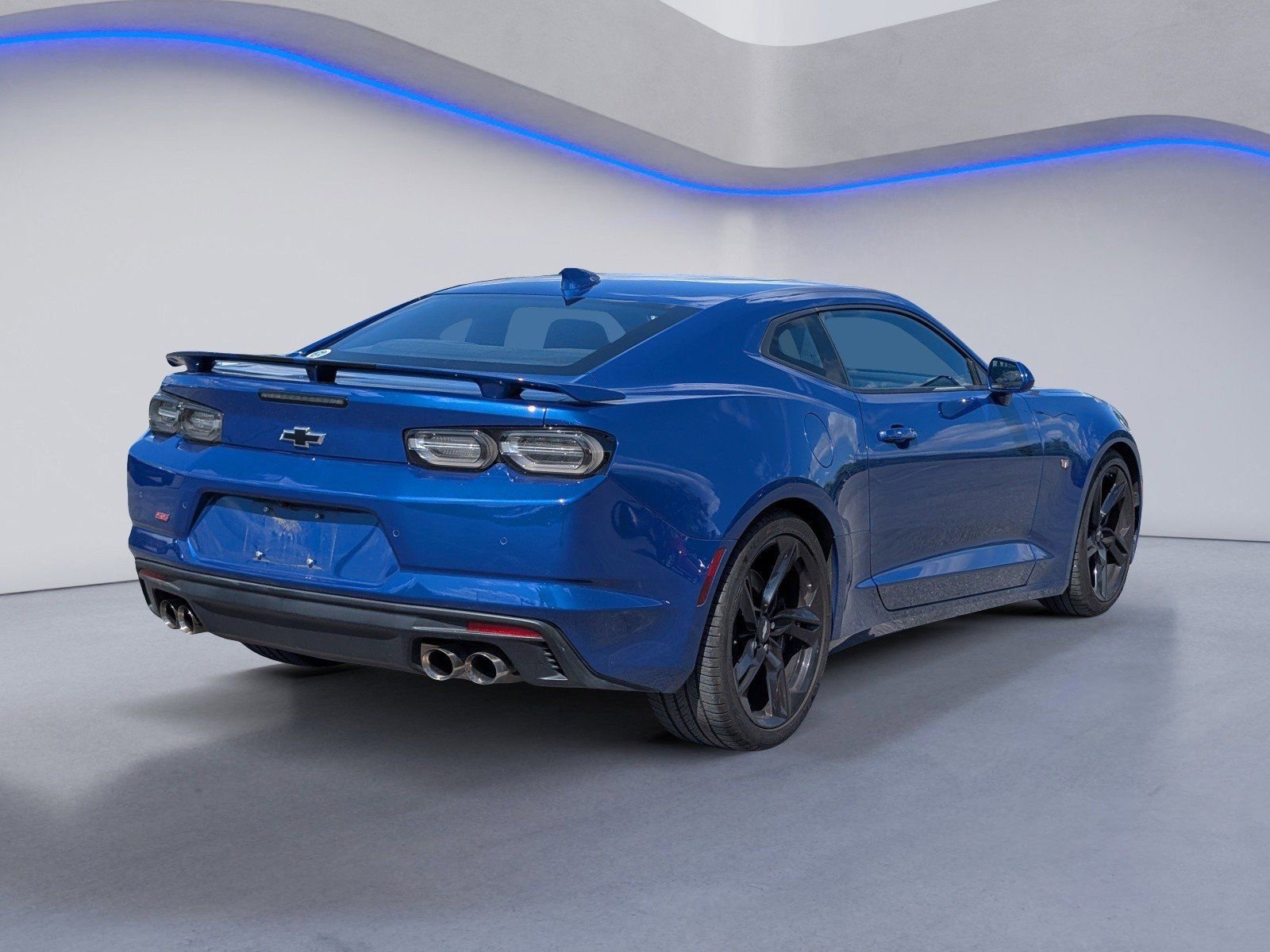 Used 2019 Chevrolet Camaro SS RWD image 3