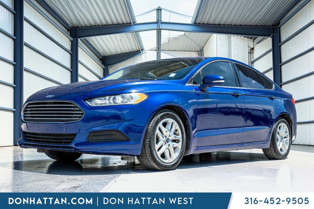 Used 2016 Ford Fusion SE FWD image 1