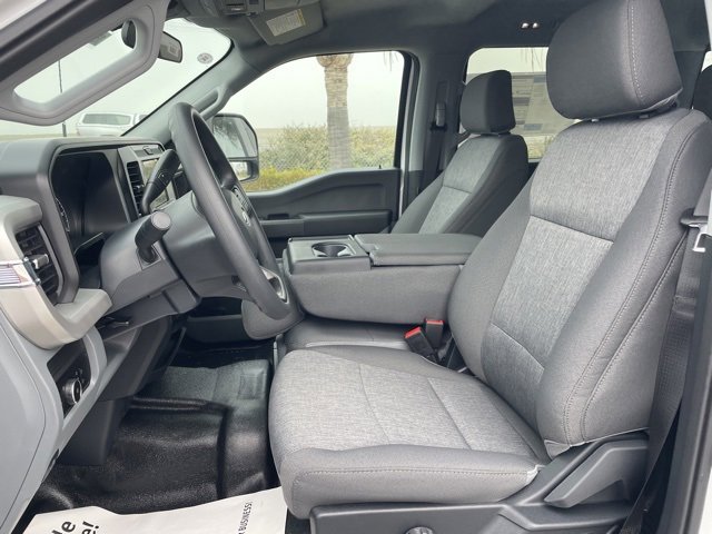New 2026 Ford F250 XL w/ XL Chrome Package image 19