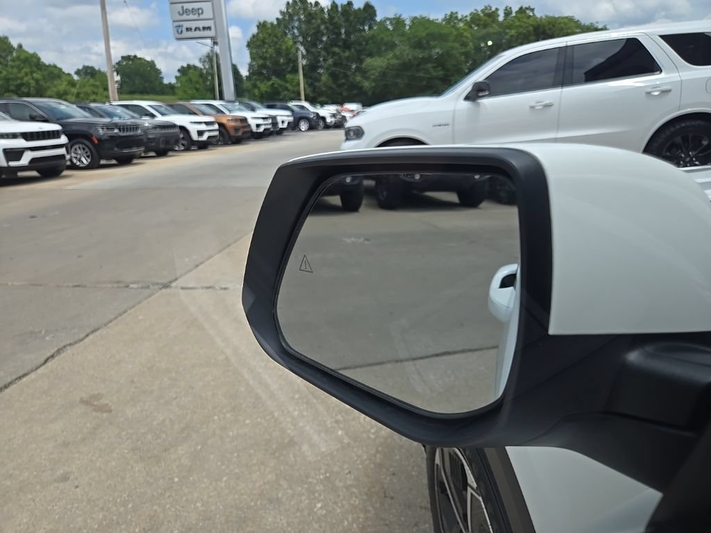 Used 2024 Kia Niro EX FWD image 28