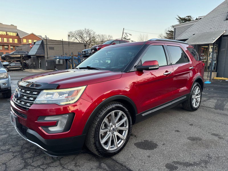 Used 2017 Ford Explorer Limited image 3