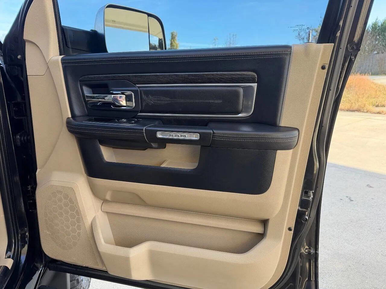 Used 2018 RAM 3500 Laramie Longhorn image 23