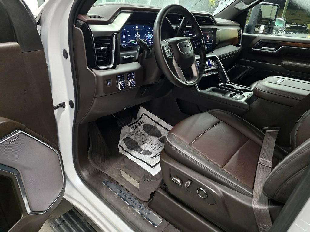 Used 2024 GMC Sierra 3500 Denali w/ Denali Reserve Package AWD/4WD image 22