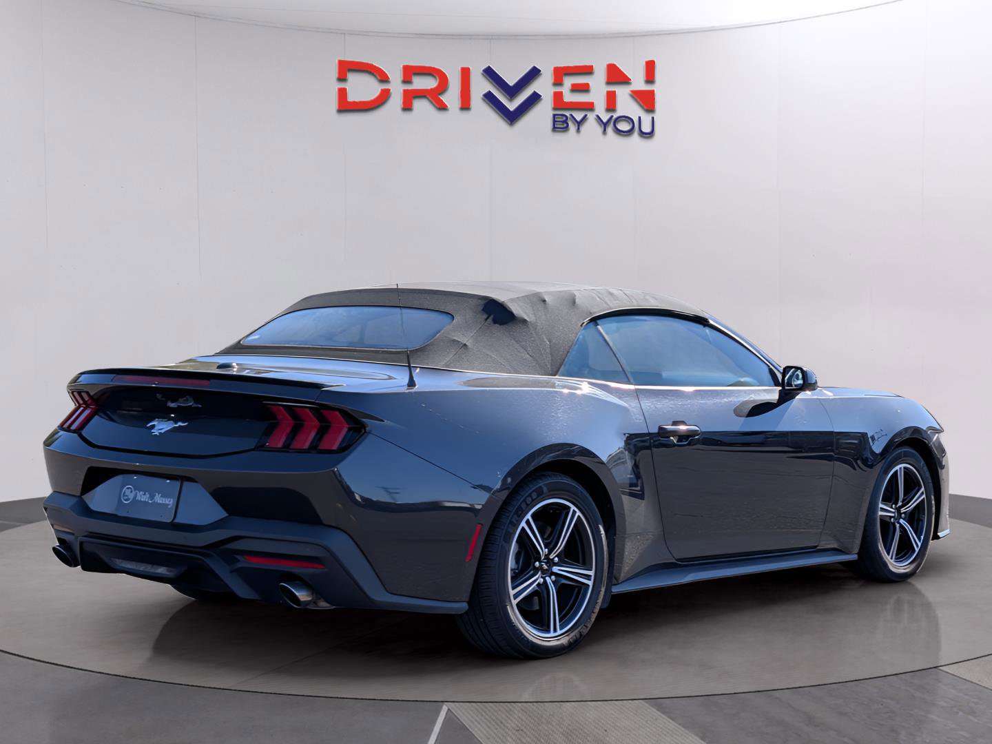 Used 2024 Ford Mustang Premium image 5