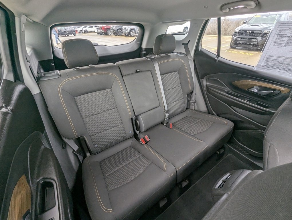 Used 2021 GMC Terrain SLE w/ Driver Convenience Package image 21