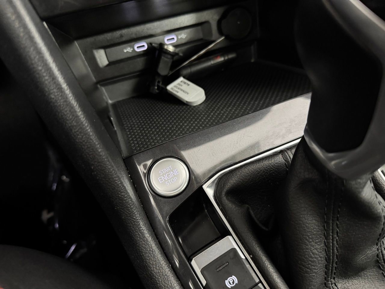 Used 2024 Volkswagen Tiguan Wolfsburg Edition image 18