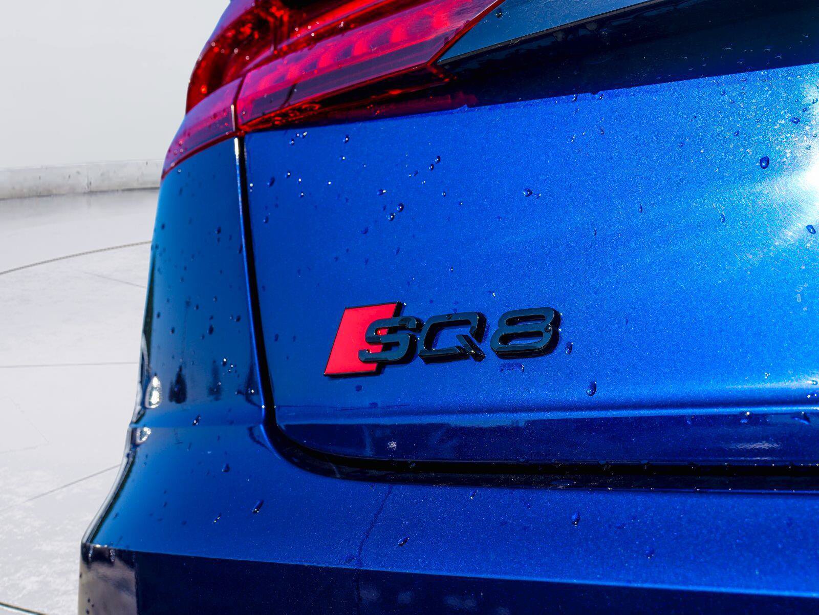 Used 2021 Audi SQ8 Premium Plus w/ SQ8 Black Optic Package AWD/4WD image 8