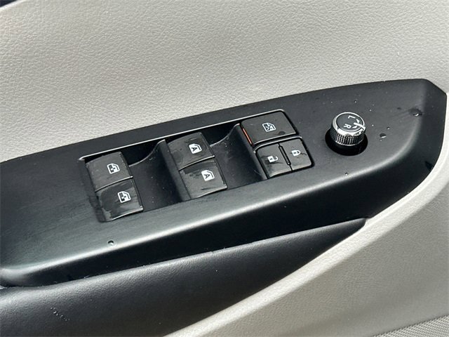 Used 2019 Toyota Highlander XLE image 21