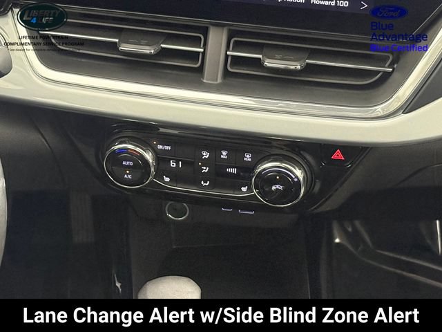 Used 2024 Chevrolet Trax LT w/ Driver Confidence Package FWD image 22