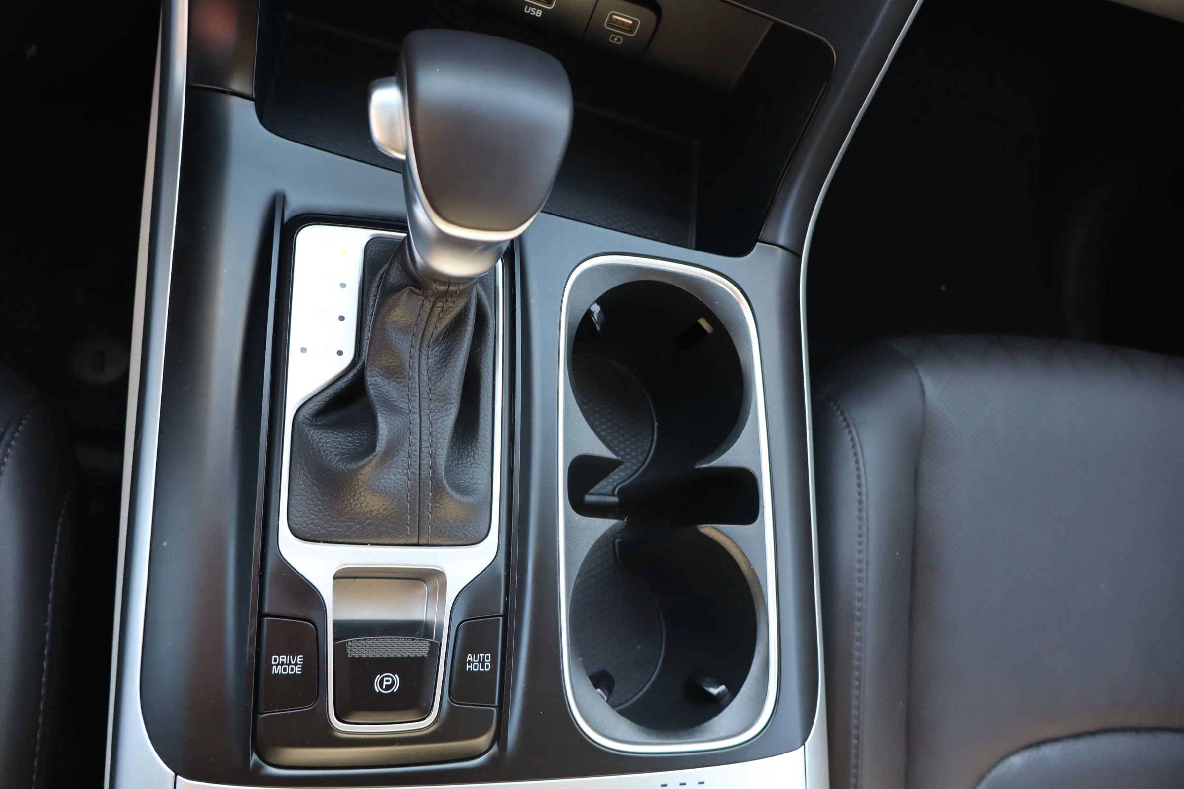 Used 2024 Kia Carnival LX image 26