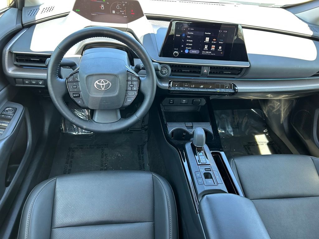 Used 2025 Toyota Prius XLE FWD image 16